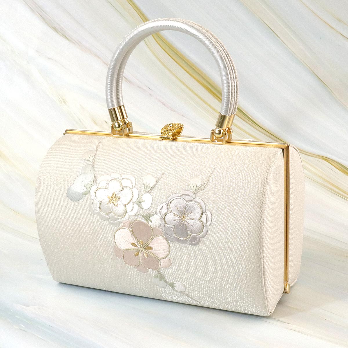 【専用】衿秀　バッグ　総刺繍　絹　金駒刺繍　ピンク　振袖　成人式　金銀糸　松竹梅 専用】衿秀 バッグ 総刺繍 絹 金駒刺繍 ピンク 振袖 成人式 金銀糸