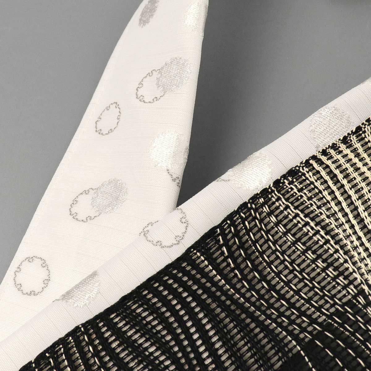 衿秀 公式 き楽っく 替え衿 替衿 かええり 夏 絽 刺繍 雪輪 白 グレー