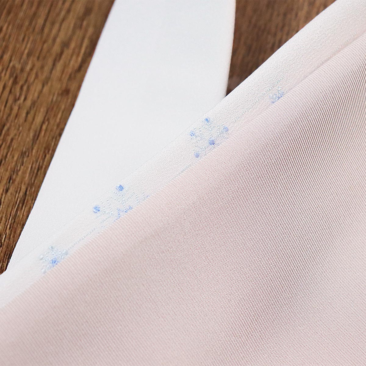 衿秀 公式 き楽っく 替え衿 替衿 かええり 刺繍 ワンポイント 雪 雪の