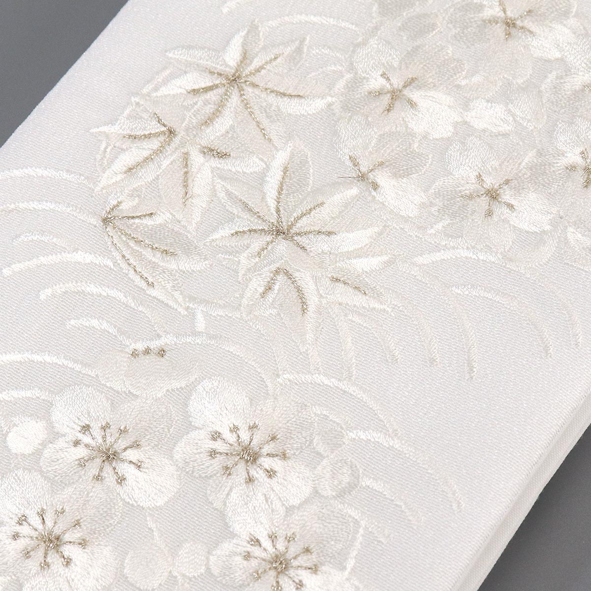 衿秀 公式 き楽っく 替え衿 替衿 かええり 刺繍 青海波 花輪 白銀 半衿