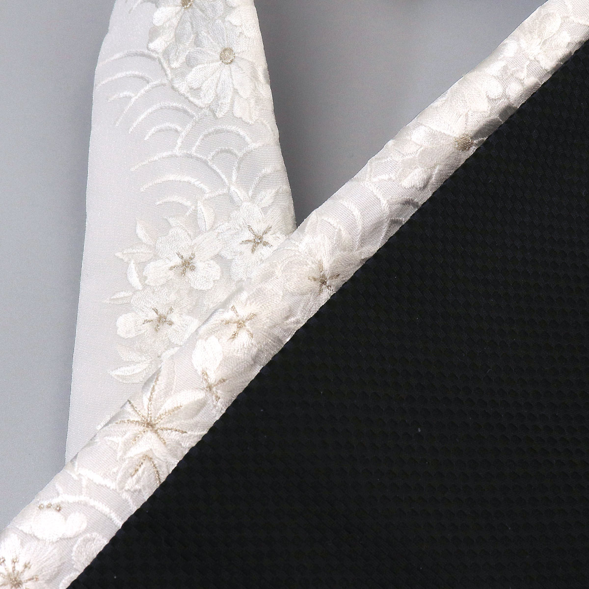 衿秀 公式 き楽っく 替え衿 替衿 かええり 刺繍 青海波 花輪 白銀 半衿