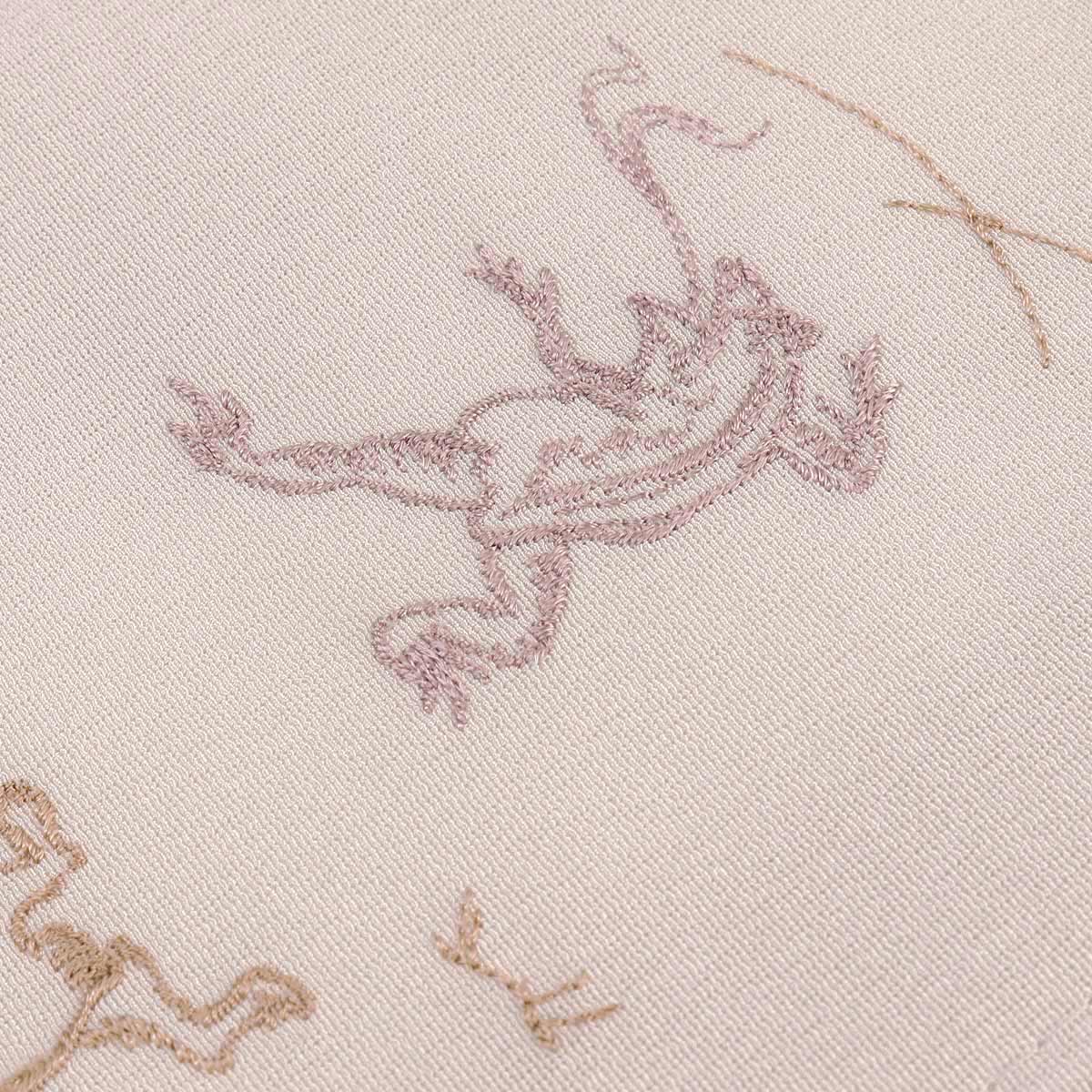 衿秀 公式 き楽っく 替え衿 日本製 鳥獣戯画 刺繍 淡グレー地 灰桜