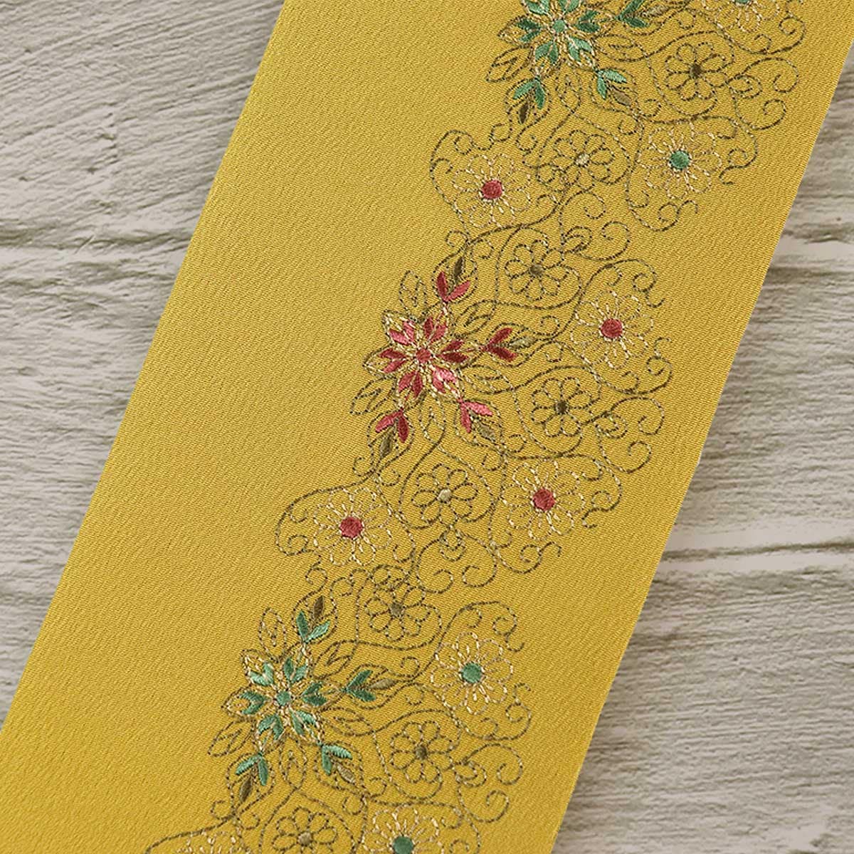 衿秀 公式 き楽っく 替え衿 刺繍 ダマスク柄 花 からし色 ワンポイント
