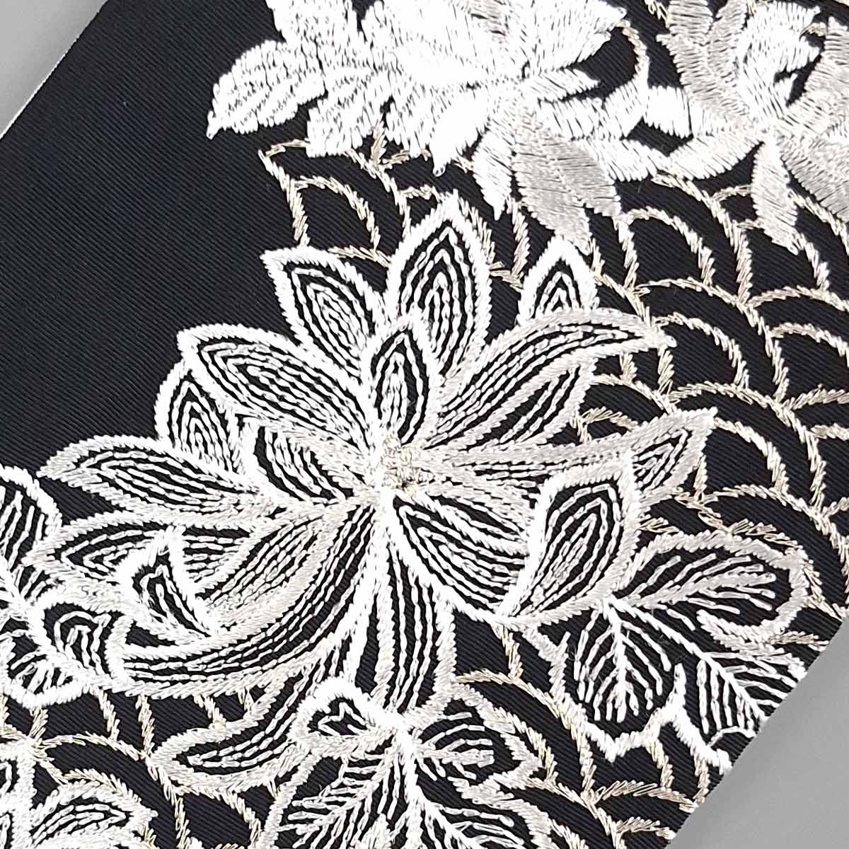 衿秀 公式 き楽っく 替え衿 日本製 刺繍 菊 青海波 白銀 黒地 替衿