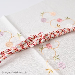 Instagram「帯締め（洋角組）と帯揚げ（天神唐草）」