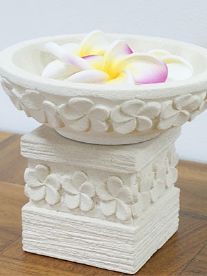 バリ 石彫り 睡蓮鉢