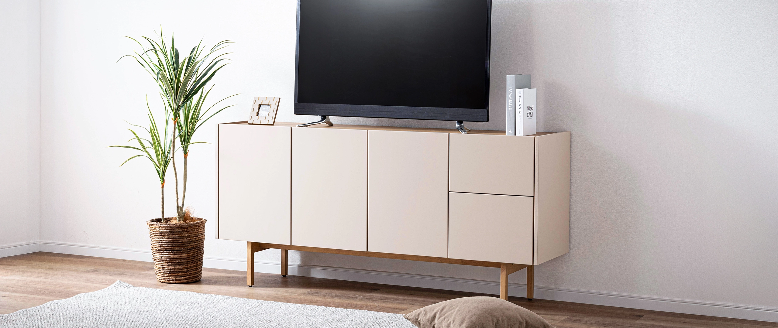 ミドルタイプテレビ台