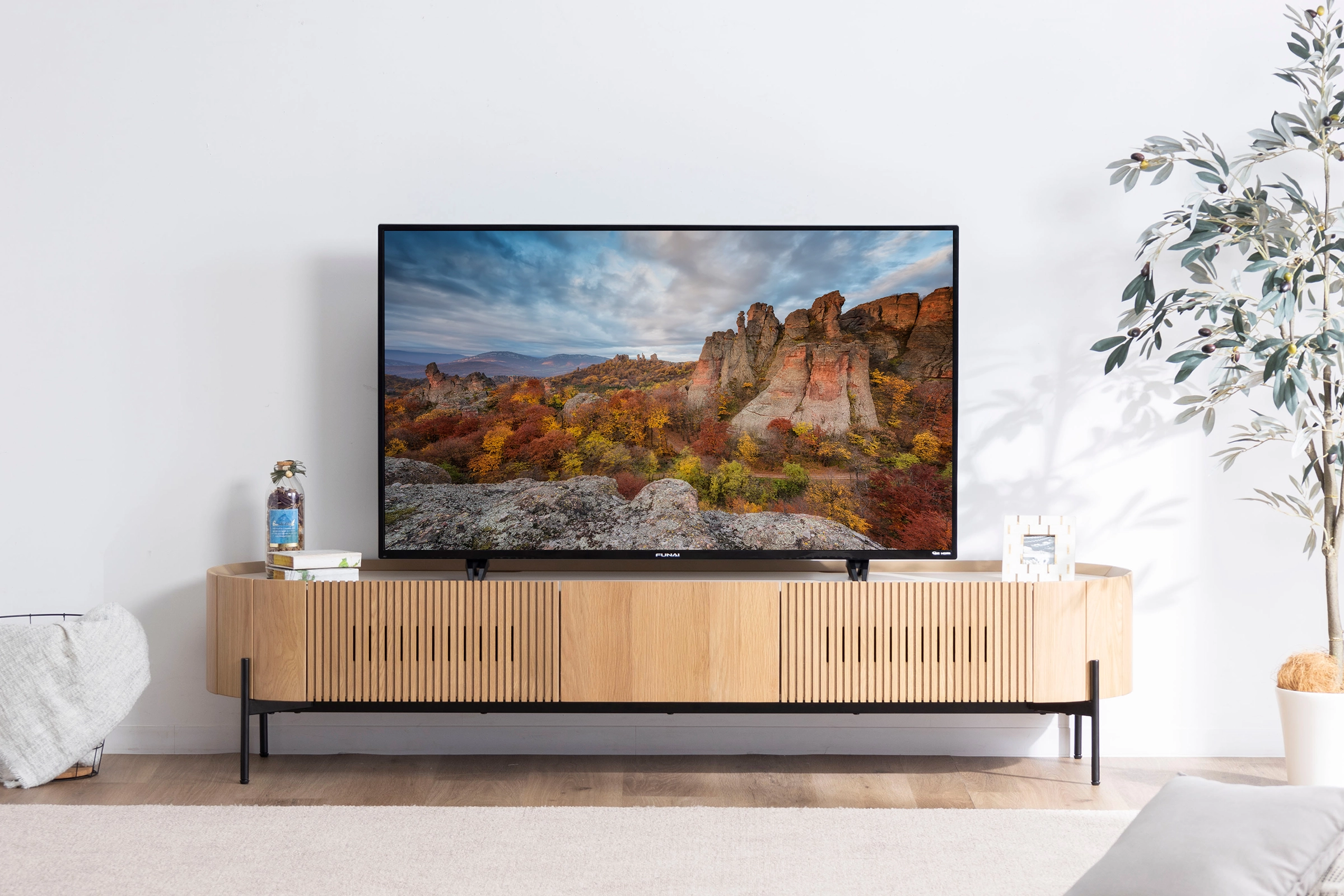 ID　202811　テレビ台 SH-09-LMS180-WH-OF2 シンプルで美しいスタイリッシュなテレビ台