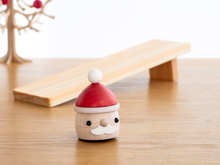 こまむぐ どんぐりサンタ クリスマス 飾り サンタクロース 木のおもちゃ 木製 知育 玩具 日本製 音が鳴る 知育玩具 子ども 赤ちゃん かわいい プレゼント おもちゃのこまーむ