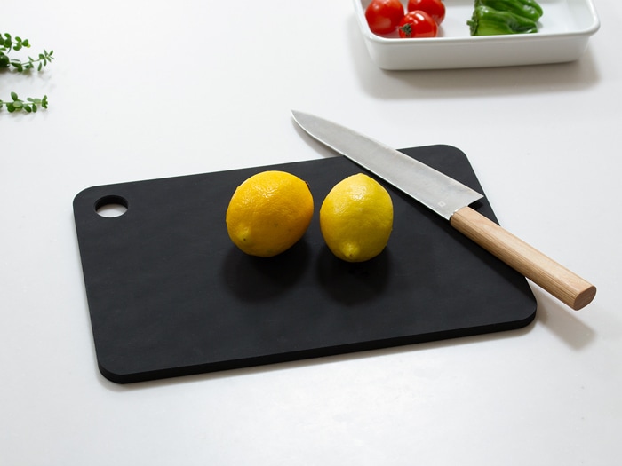ラバラバ カッティングボード まな板 M 日本製 食洗器対応 ゴム RUBBER Rubber ブラック CUTTING BOARD