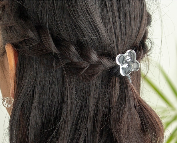ハリオ ヘアゴム ホワイトフラワー 花 四つ葉 ガラス製 HARIO Lampwork Factory 手作り 日本製 ヘアアクセサリー 大人っぽい レディース
