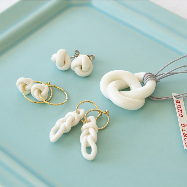 Anne Black アンヌ・ブラック ピアス knots フープピアス ラージ