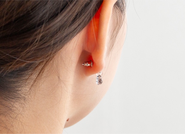 ハリオ ピアス ウィンクハート ブラック ハート型 ガラス製 HARIO Lampwork Factory 手作り 日本製 小ぶり