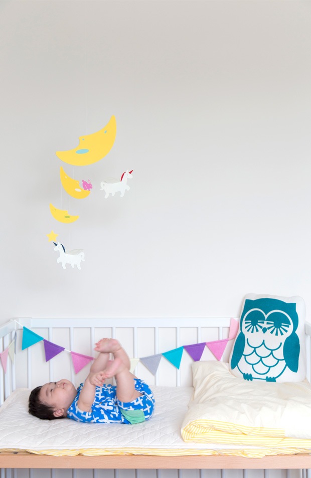 モビール 月と天馬 マニュモビールズ Around the moon 子供部屋 男の子 女の子 子供 赤ちゃん ペガサス 日本製 Manu Mobiles