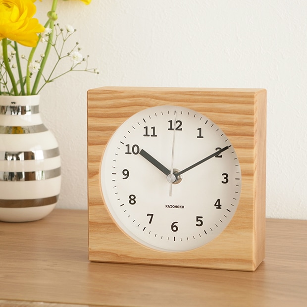 加藤木工 カトモク KATOMOKU Dual use clock 4 ナチュラル 掛け＆置き時計 電波時計 置き時計 壁掛け スクエア 四角 スイープムーブメント