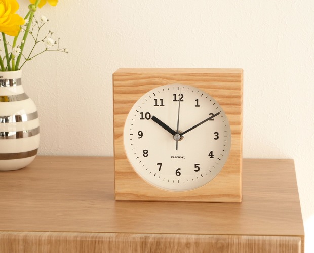 加藤木工 カトモク KATOMOKU Dual use clock 4 ナチュラル 掛け＆置き時計 電波時計 置き時計 壁掛け スクエア 四角 スイープムーブメント