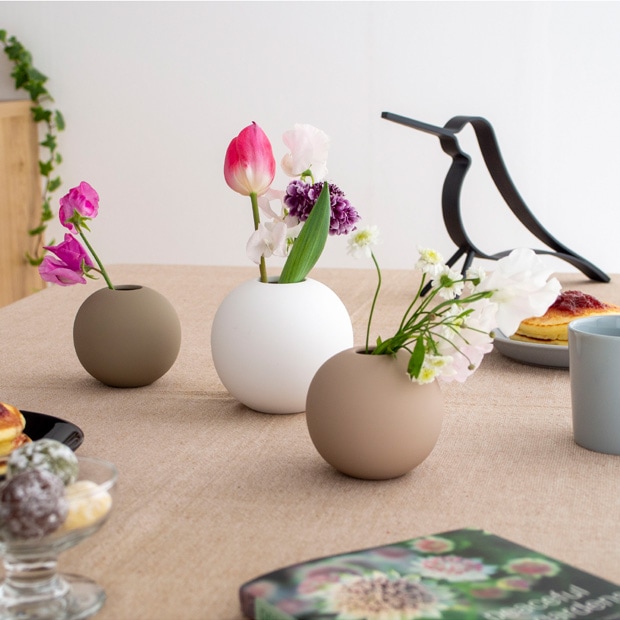 COOEE Design クーイーデザイン Ball Vase 10cm フラワーベース ボールベース 花びん 花器 北欧 磁器 【 日本正規代理店品 】
