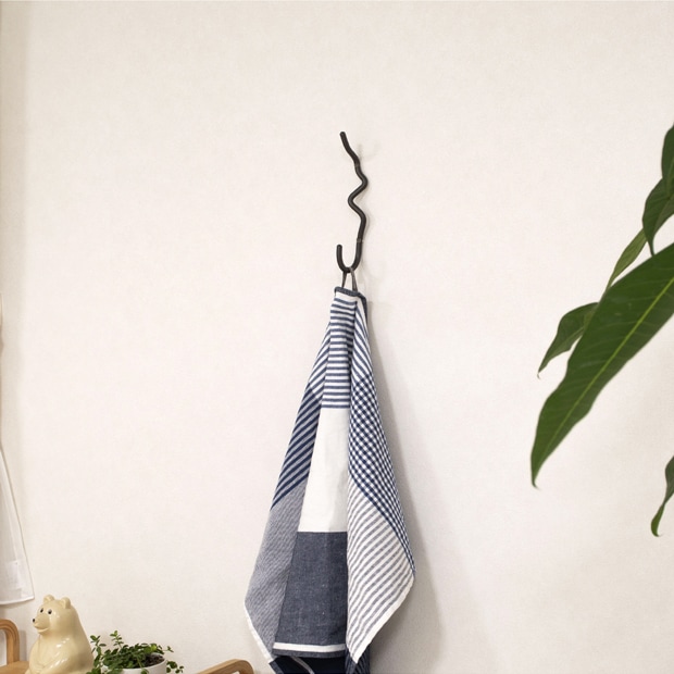 Ferm Living ファームリビング Curvature Hook カーバチュア フック ブラス ブラックブラス