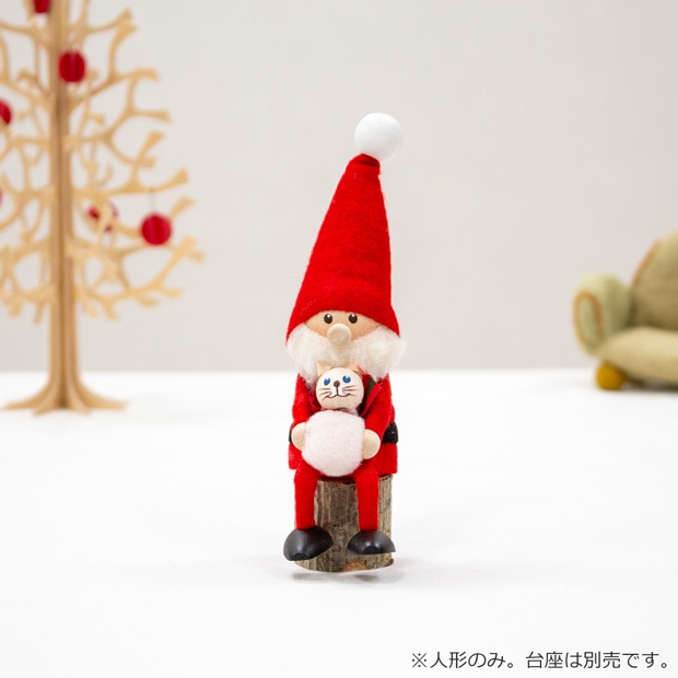 ノルディカニッセ 2024 新作 ネコを抱えたサンタ フェルトシリーズ 赤 NORDIKA nisse クリスマス 雑貨 木製 人形 北欧 NRD120808