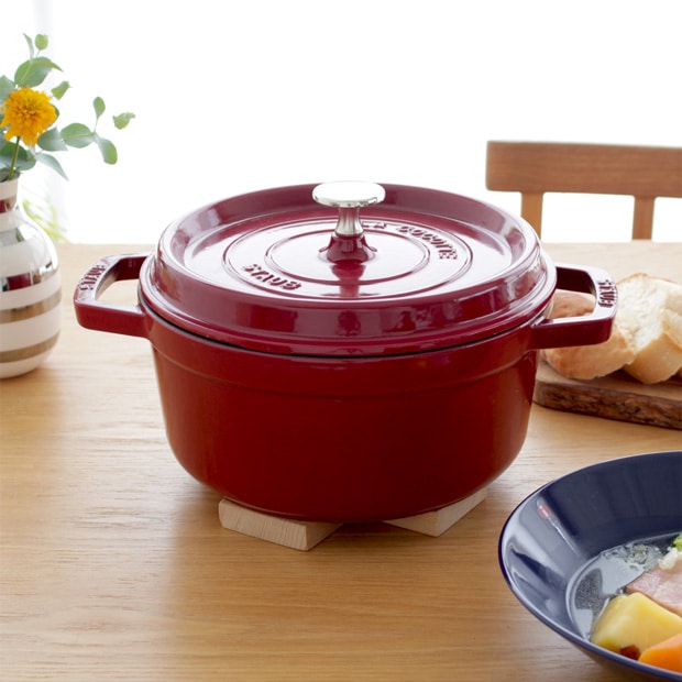 ストウブ ピコ・ココット ラウンド 22cm ボルドー IH対応 生涯保証 日本正規品 STAUB ホーロー鍋 両手鍋 鋳物