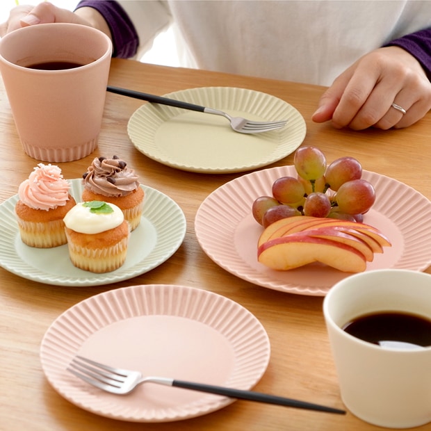 SAKUZAN ストライプ Stripe 丸皿 M 18.7cm プレート 作山窯 美濃焼 食器 取り皿 中皿 丸型 円形 日本製 和食器 手仕事 器 手作り 陶器