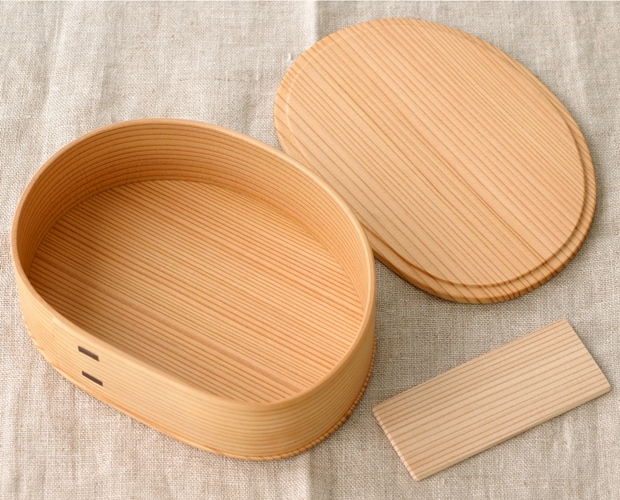 お弁当箱 曲げわっぱ いろどり弁当箱 大 600ml 板蓋 りょうび庵 日本製 秋田杉 大館曲げわっぱ ウレタン塗装 軽量