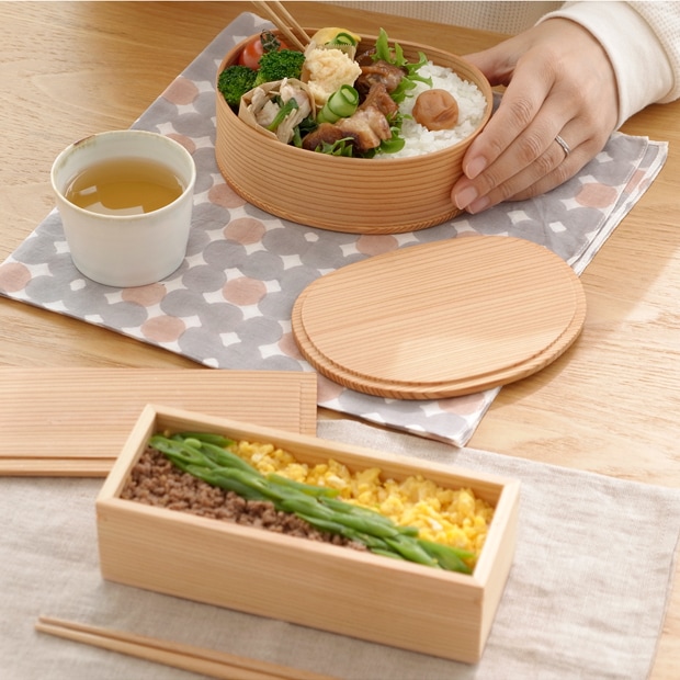 お弁当箱 曲げわっぱ いろどり弁当箱 大 600ml 板蓋 りょうび庵 日本製 秋田杉 大館曲げわっぱ ウレタン塗装 軽量
