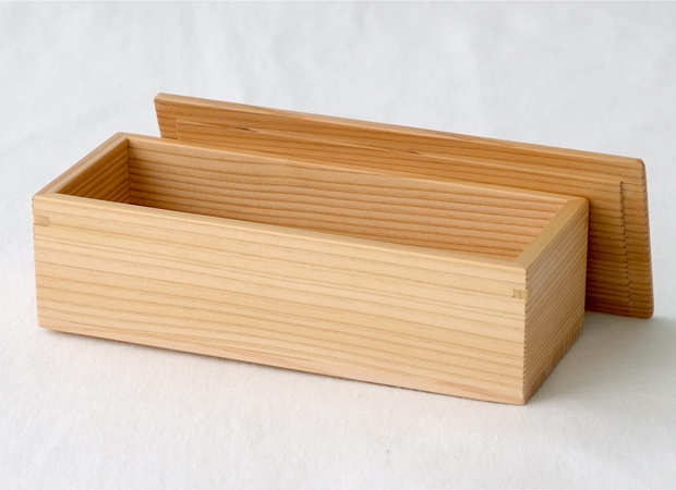 お弁当箱 木製 ちぎり弁当箱 一段 450ml 板蓋 りょうび庵 日本製 秋田杉 角型 秋田大館 ウレタン塗装 スリム 軽量