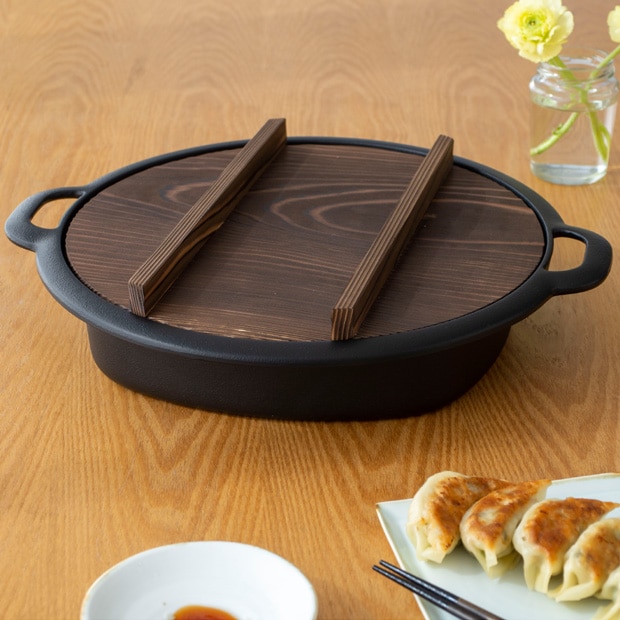 岩鋳 イワチュウ すき焼兼用餃子鍋 木蓋付き 南部鉄器 すき焼き 餃子 鋳物 IH対応 直火 日本製