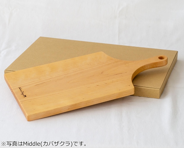 カッティングボード Large ヒノキ カバザクラ 木製 天然木 おしゃれ まな板 取っ手付き 日本製 岡崎製材