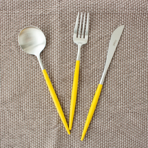 クチポール ゴア Cutipol GOA ディナーフォーク イエロー シルバー 限定 カトラリー フォーク テーブルフォーク 黄色