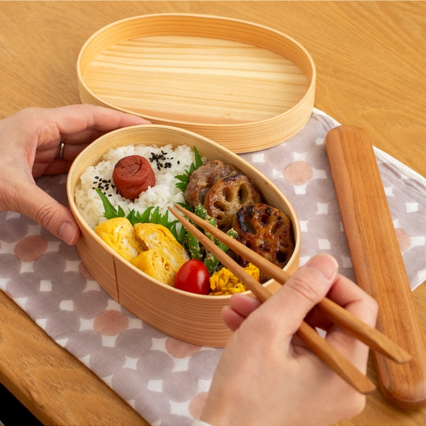 めんぱ だ円 曲げわっぱ弁当箱 楕円 1段 650ml かぶせ蓋 ウレタン塗装 ナチュラル 弁当箱 木製 薗部産業 SONOBE クラフト木の実