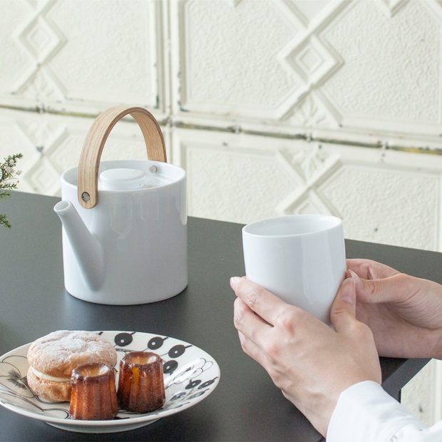 ティーポット＆ダブルウォールカップセット 陶器 白磁 茶こし付き おしゃれ ティーセット ペア 北欧風 セット 湯呑 食器 アフタヌーンティー ブラシ付きArrosoir スミス＆シュー smith＆hsu