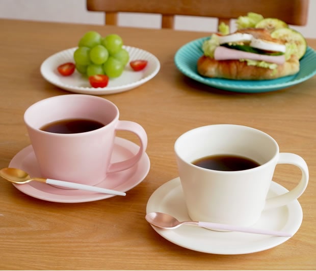 SAKUZAN 作山窯 美濃焼 Sara コーヒーカップ&ソーサー ペア 木箱入り プレート 食器 日本製 和食器 手仕事 うつわ 器 手作り 贈り物 結婚祝い