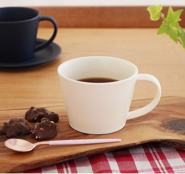 作山窯 SAKUZAN 美濃焼 Sara コーヒーカップ マグカップ 食器 日本製 和食器 手仕事 うつわ 器 手作り 贈り物