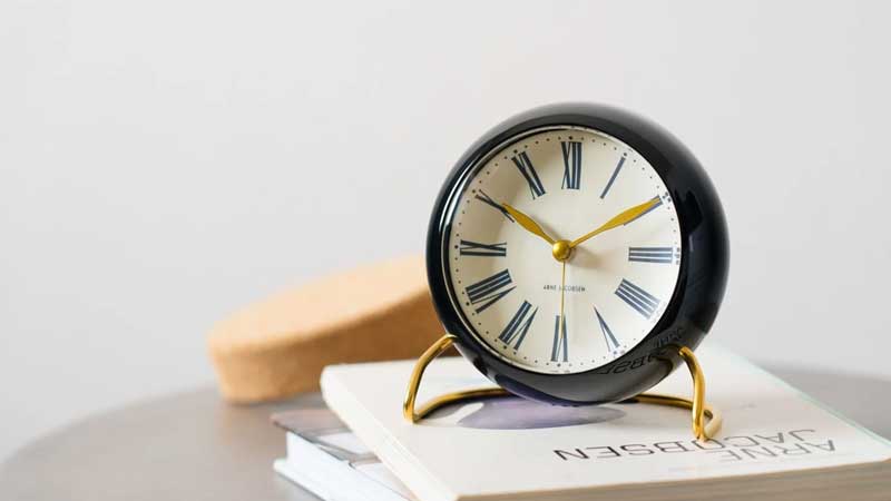 ARNE JACOBSEN TableClock Roman Classic アルネヤコブセン・テーブル