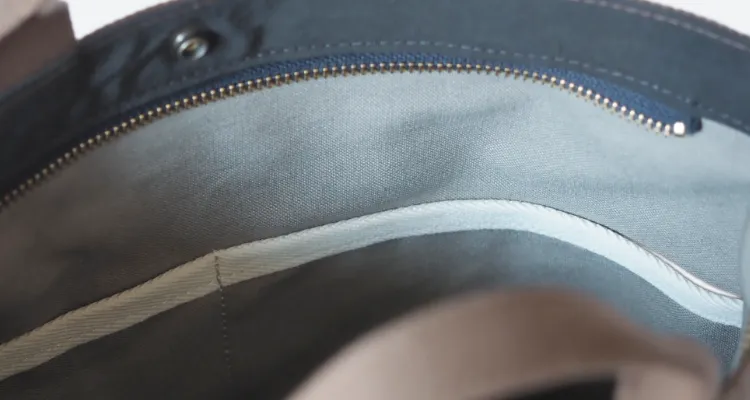 カラー：ベージュ