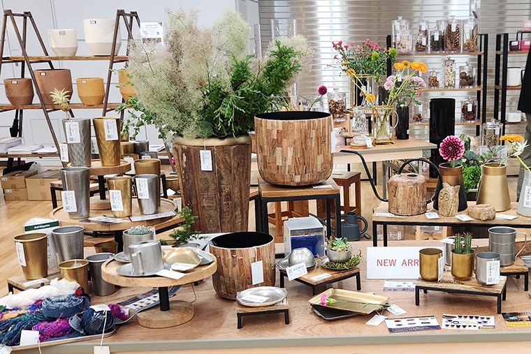展示会でディスプレイ