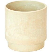 使いやすいパウダーベージュのストレートな器