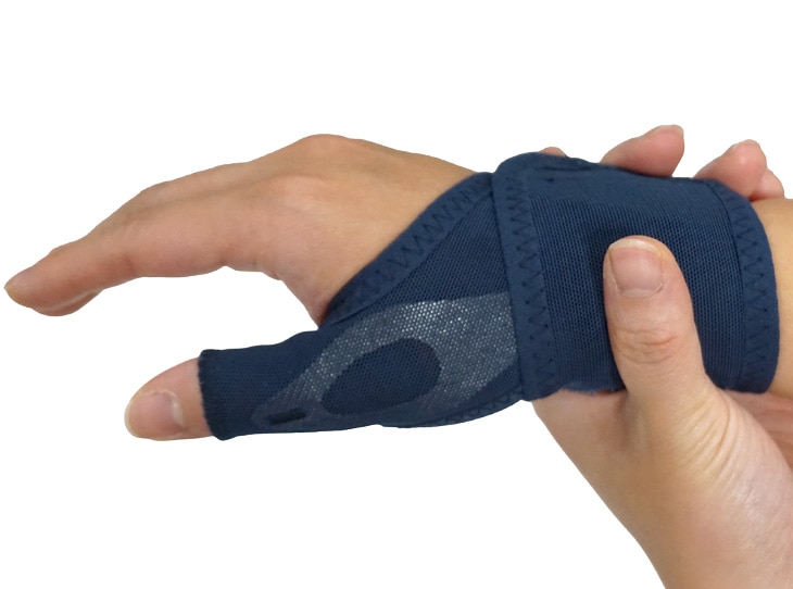 メッシュの手首サポーター