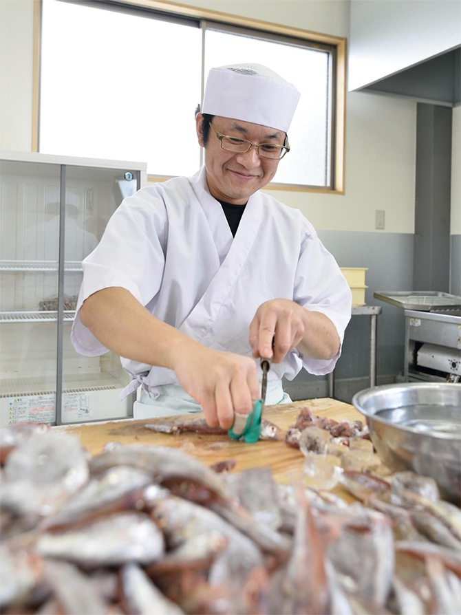 無添加じゃこ天「宇和島練り物工房みよし」｜突撃！現地レポート｜FM