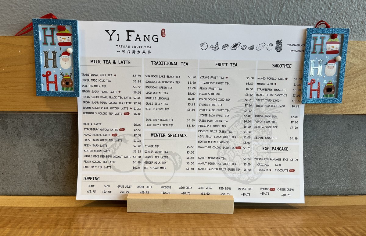 一芳の米国ポートランドの店の卓上メニュー。ミルクティー、伝統茶、フルーツティー、スムージー、エッグパンケーキの区分が並ぶ