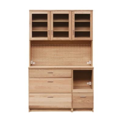 細部まで使い勝手にこだわった食器棚