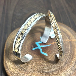 インディアンジュエリーの通販、卸販売のフォースターズです。