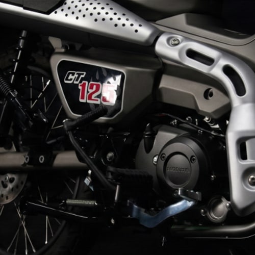CT125ハンターカブ 純正エンジンカバーの状態