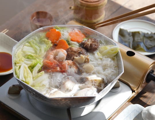 姫野作.本手打ちアルミ八角鍋