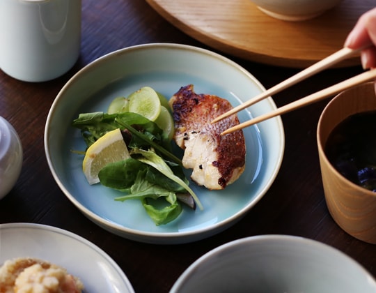 マルヒロ BARBAR 青白磁 平鉢 中