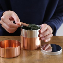 開化堂 茶筒 銅製 平型200ｇ国産荒茶セット