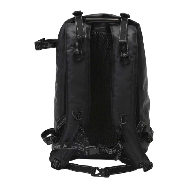 アンドワンダー and wander waterproof daypack | ガレージキャンプストア GarageCampStore