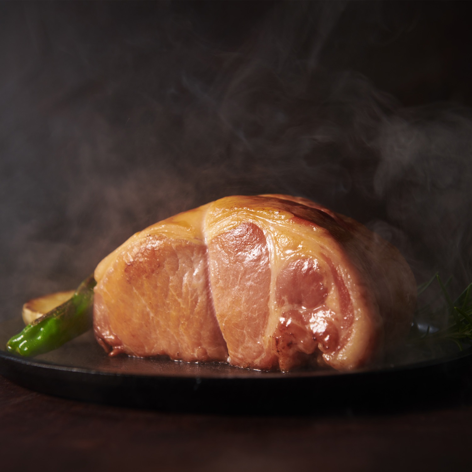 お好みの厚さにカットして、切りたてのおいしさを楽しめる王道のギフトセットです。